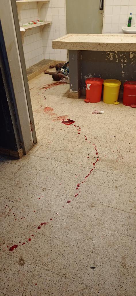 One2Media1's tweet photo. JUST IN: ADF rebels have attacked a secondary school in my neighborhood here in Nyabugando, Kasese district and the school affected is #MpondweLhubirihaSecSch commonly known as Peter hunter. Many students have been killed, others abducted and rebels are many
@DailyMonitor , https://t.co/8Aj1r8mD4B