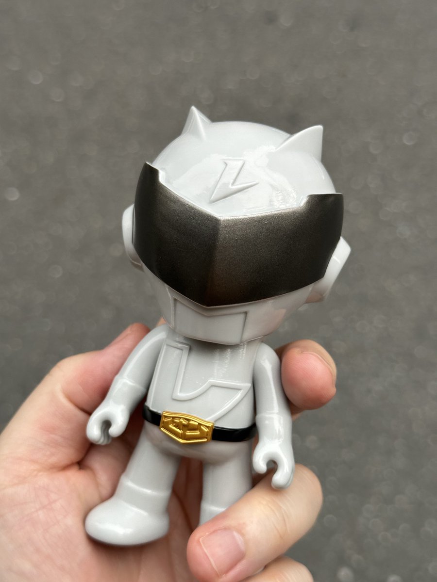 レオンチャンネルソフビ