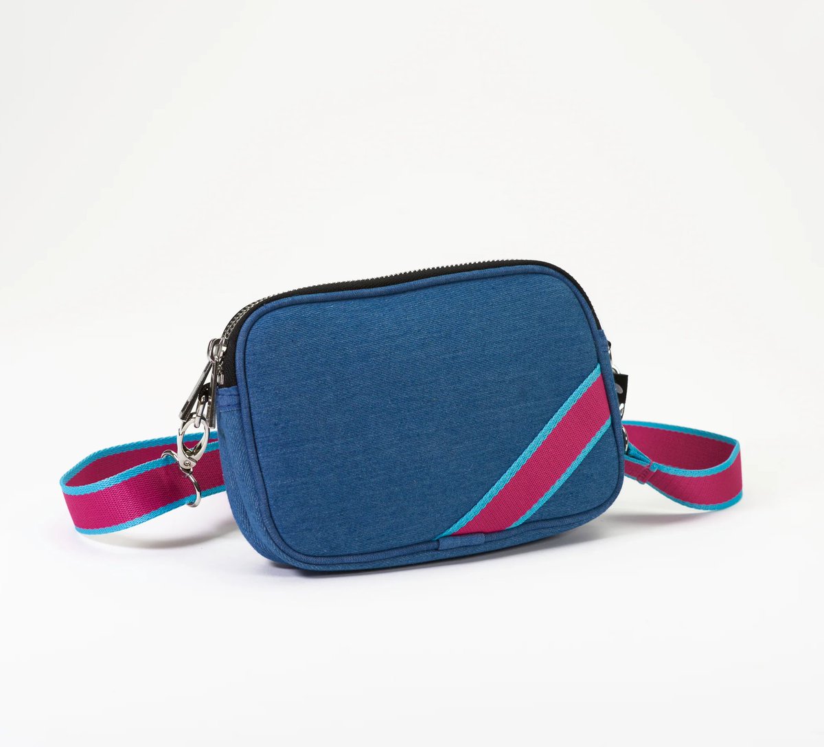 Kelly14537874's tweet photo. Neoprene Bags For Women Crossbody Tote Bag  Cross Body Bag
#handbags #womanbags #beachbag #totebag #travelbag #neoprene #neoprenebags
#makeup #westernstyle #westernhorse #westernwear #beachlife  #neoprenebags #neoprenebag #beachbag #sneakpeek https://t.co/Q1p4ThONE3