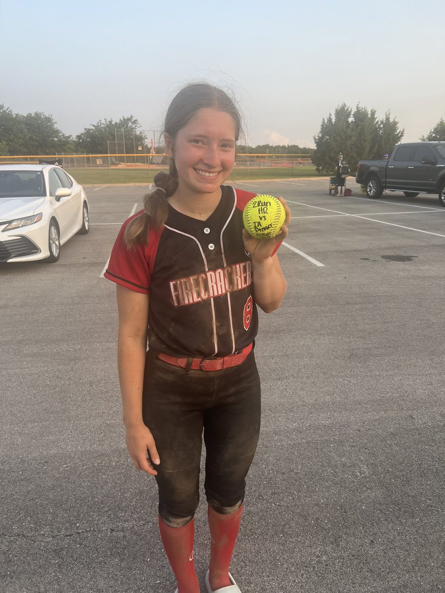 2 Run 💣 for @LilyWinright in @Team1_fastpitch Elite Invite! Keep swinging hard Lil! 🧨👊