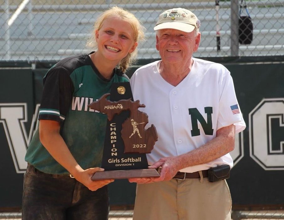 Novi Softball tweet media