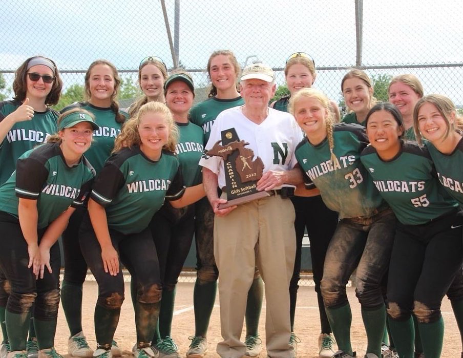 Novi Softball tweet media