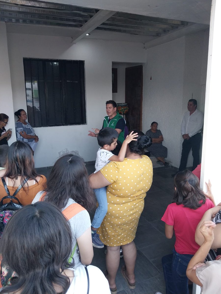 astudilloqro's tweet photo. Este viernes terminamos la agenda visitando nuestro Comité de Los Olvera en el Municipio de Corregidora, en donde seguimos trabajando con nuestro programa #ElVerdeContigo. Juntos con nuestras estructuras #Verde2024 #SerVerdeEs @partidoverdemex https://t.co/gQHbphYaHO
