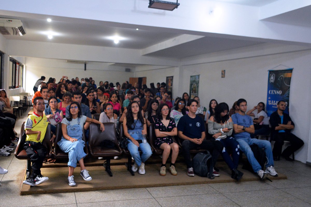 RodolfoParedesL's tweet photo. ¡Gracias, NURR! 🙌🏾
Divertido Show de Stand Up Comedy en la sala de cine José Ignacio Cabrujas del NURR
Desde el @cenurrula llevamos #HumorConProposito a la universidad más importante del estado Trujillo y compartimos con estudiantes de distintas carreras. https://t.co/95ISwTzSar