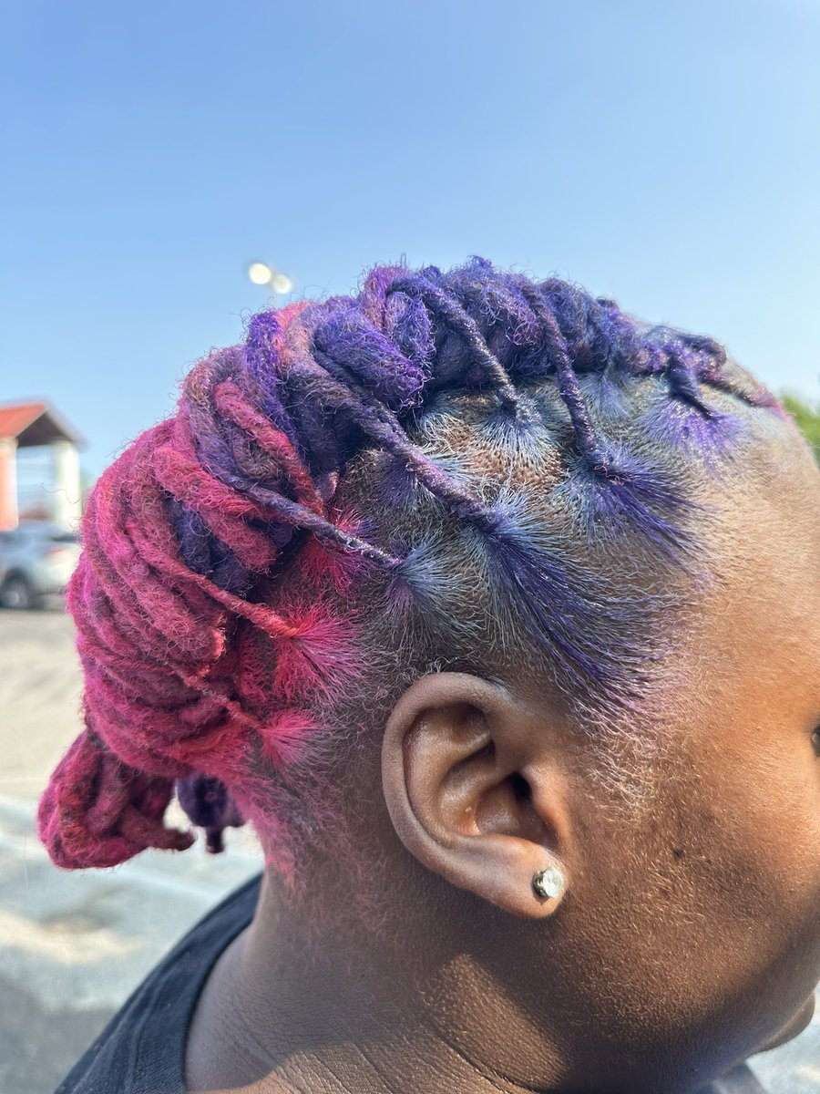 c0c0aluxe's tweet image. Color by me😍😍😍😍😍 

#dreads #dreadstyles #dmvstylist #hairservices #c0c0aluxe