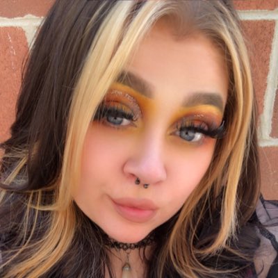 OnlyFansNewbie 148K on Twitter: "Follow and Dm me 👇💦 if you want