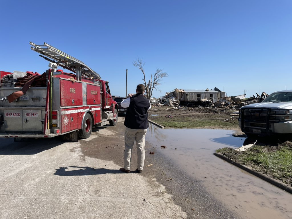 TDEM's tweet photo. Texas Emergency Management Chief Nim Kidd (@chiefkidd) met with local officials in #Perryton today &amp; surveyed tornado damage.

TDEM continues coordinating state resources at @GovAbbott’s direction to ensure impacted communities have the full support of the state as they recover. https://t.co/MEYK6tnaLM