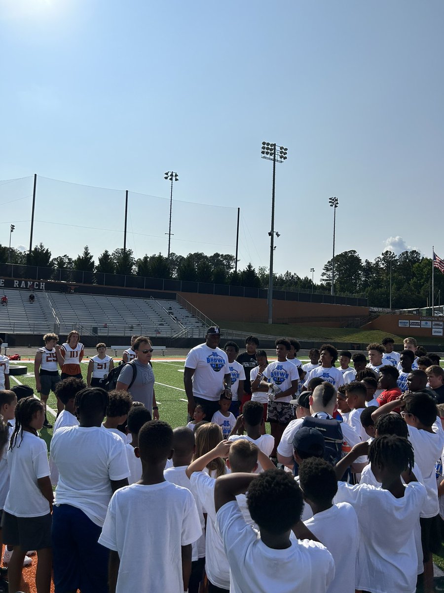 Another great Derrick Brown Camp in the books! Thank you to <a href="/DerrickBrownAU5/">Derrick Brown</a> and everyone involved for making this night happen! #LonghornforLife