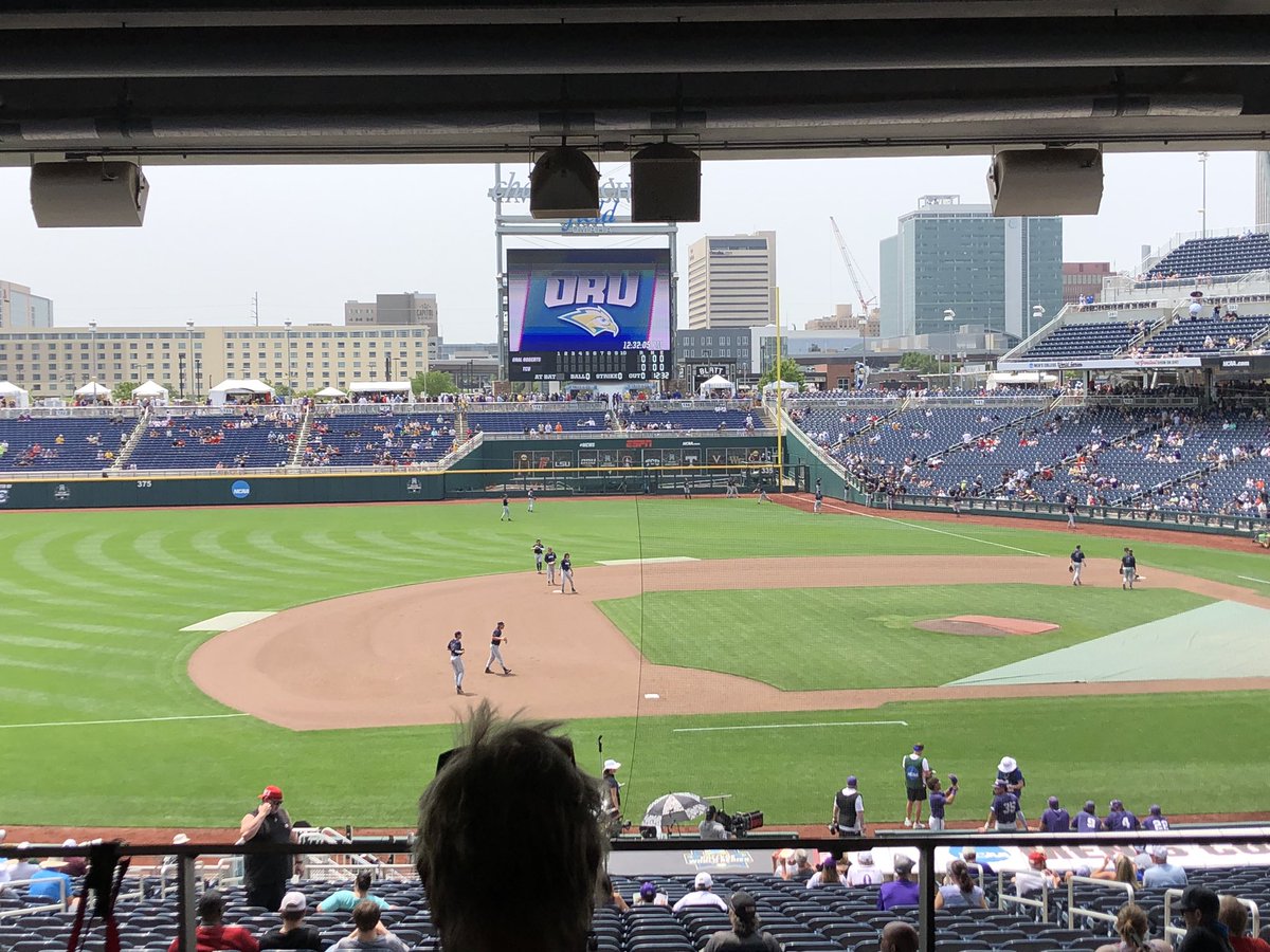 rabellinghausen's tweet photo. Game 1 CWS 2023 ⚾️ … a great game with the best crew! 💕#CWS #familyfun https://t.co/LVQvAnc2MU