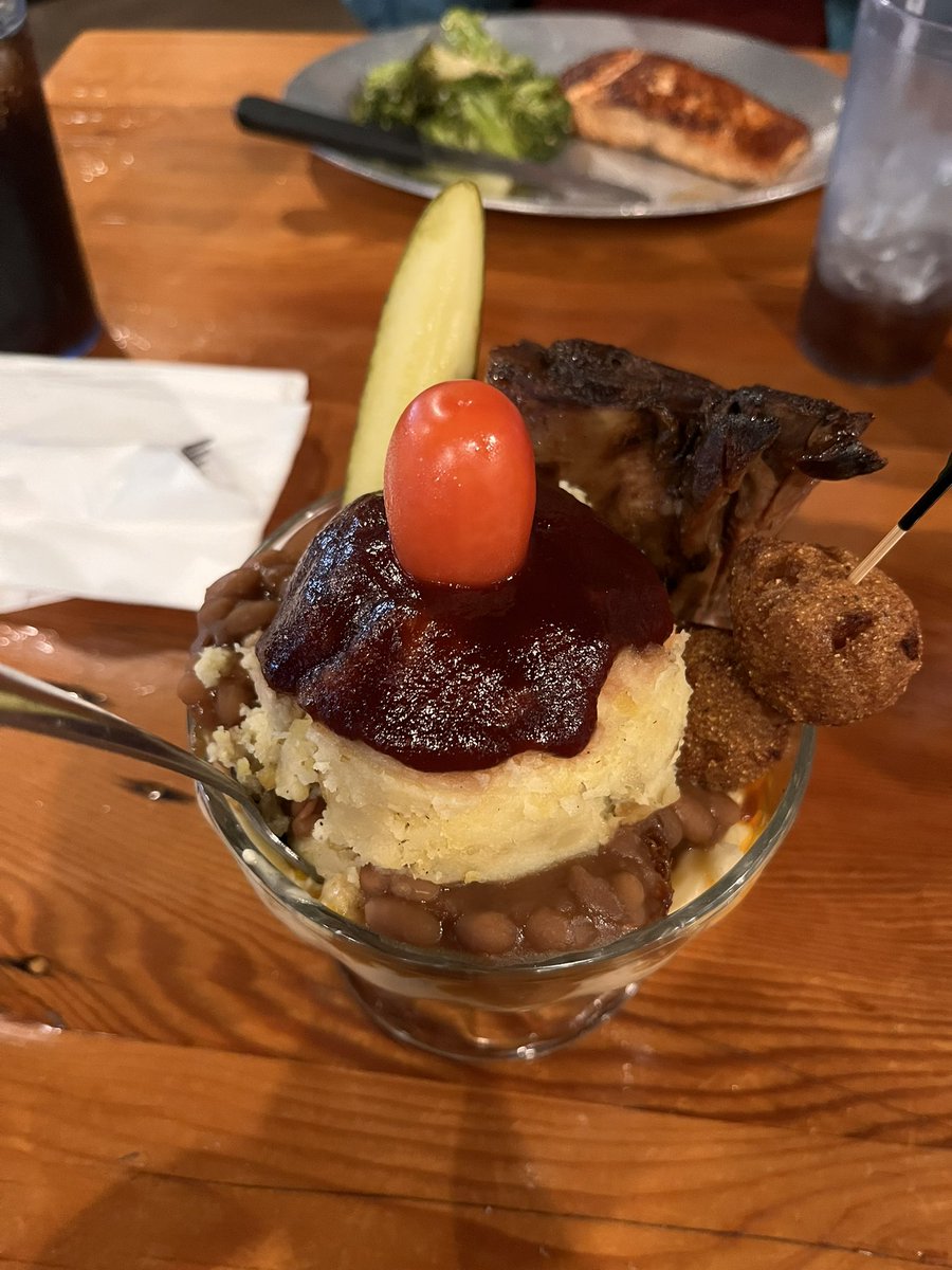 TJSPhotosGuy's tweet photo. This barbecue sundae was off the charts good! https://t.co/S87f4bBm1G