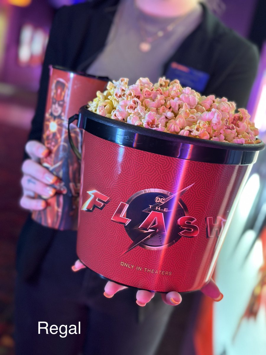 @DiscussingFilm QUESTION?????

Who’s got the BEST
#TheFlash popcorn bucket?
@AMCTheatres🍿or Regal?

Where are you going to see #TheFlashMovie?
@theFlash
#AMCGORILLAZ🦍🦍