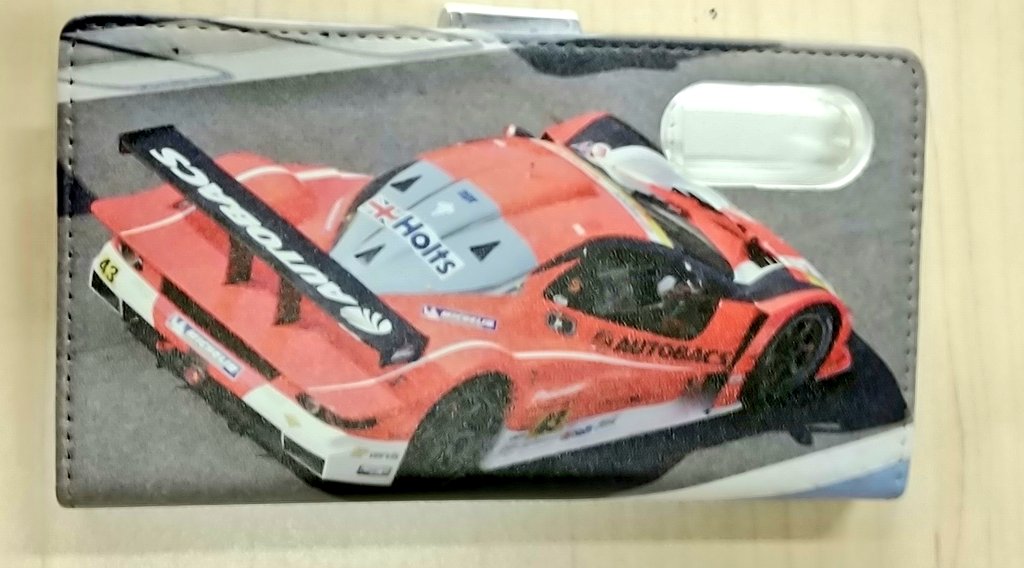KyGaraiya's tweet photo. 前使っていたF1のスマホケースが
ボロボロになってしまったので
新しくスマホケースを
買い換えました。今回はオリジナルで作ってもらえる所にお願いして
僕の一番大好きな ARTAガライヤの写真をスマホケースにしました!
めちゃくちゃ嬉しいです!!
すごく気に入りました!
#ガライヤ #スマホケース https://t.co/duGIudTvWI