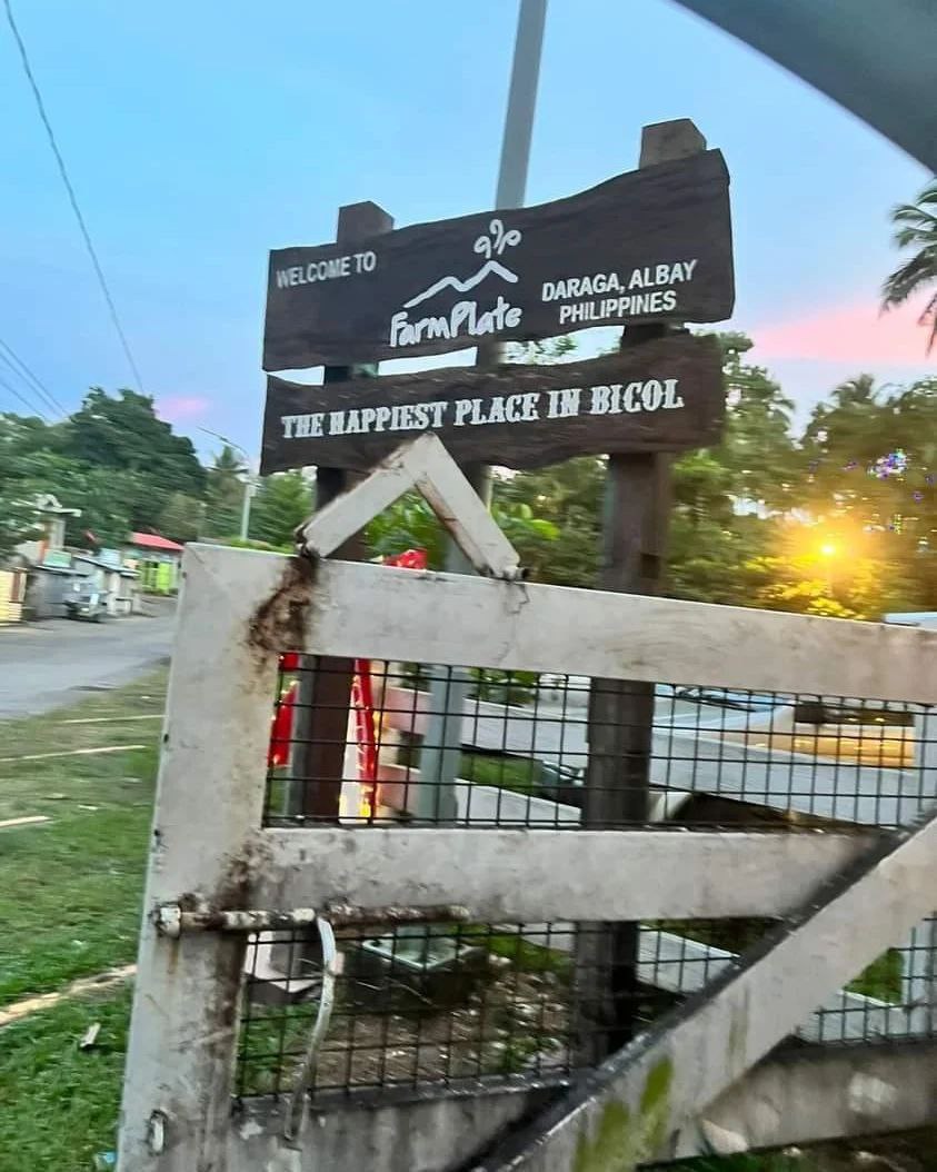 ExplorerBaby's tweet photo. I could never forget how amazing this place is #Farmplate 
Place where the movie " I love Lizzy" was filmed. Gusto ko na ulit bumalik sa bicol 🥺
 #Lizzy #ILoveLizzy https://t.co/nFMBf1wJbC