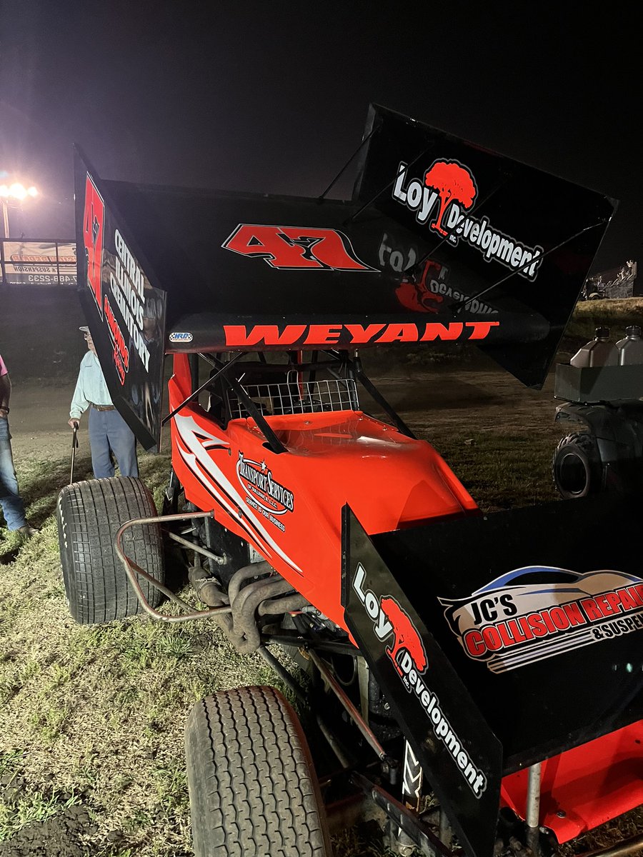 BrettSamonds's tweet photo. Heat Race: P9-P5
Feature: P9-P2

Raced at @jaxspeedway with @mowasprints tonight.  @Kweyant99 drove through the field to finish 2nd!  If we had a late race caution we might have had a shot at the win.  Hopefully 1 spot better tomorrow night at @maconspeedway! https://t.co/qD9Y5qDLhf