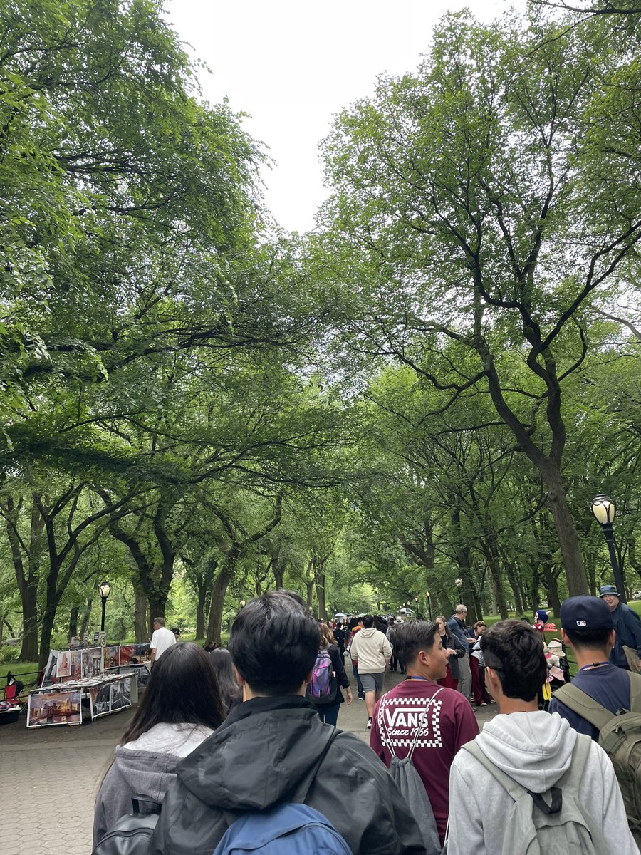In Central Park! 🌳 #vvmstodcny2023 <a href="/zjgalvan/">Dr. Zandra Jo Galván 🩷</a> <a href="/LCortezGUSD/">Laura Cortez</a> <a href="/VistaVerdeGrizz/">Vista Verde</a> <a href="/GUSDEdServices/">Greenfield Union SD</a>