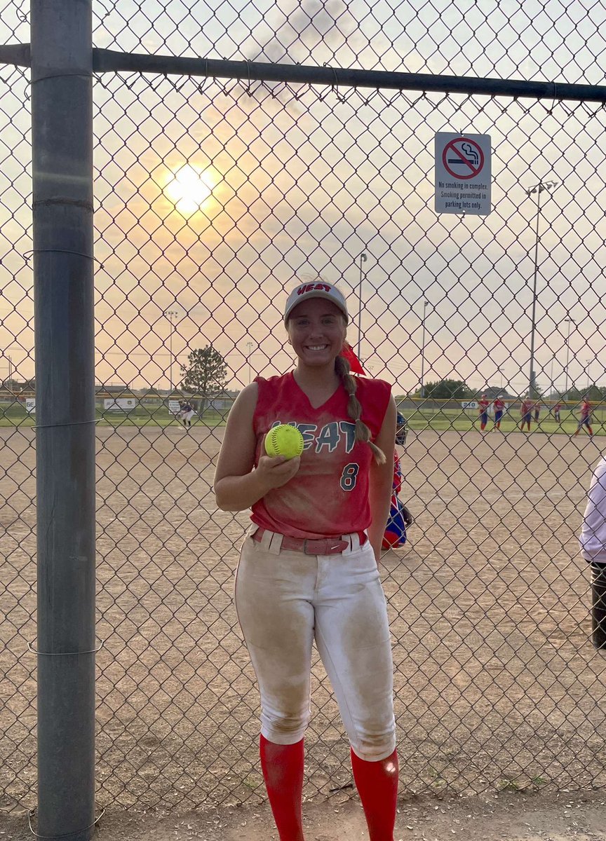 second KC day for the heat in the books!!! won both games today and hope to continue the winning streak tomorrow!!! stats ⬇️⬇️⬇️
<a href="/lopfer2024/">Lauren</a> 4.0 IP, 1 earned run 
<a href="/LaurenBickel2/">Lauren Bickel</a> 1 HR 💣, 1 2B, 5.0 IP, 1 earned run 
<a href="/lucypratt1800/">Lucy Pratt</a> 1.0 IP, 2 K's, 1 RBI