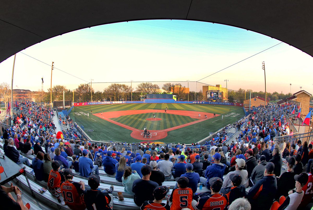 I am thankfull for UNM for the past two years, with that being said i  have decided to continue my last year playing for the University of Kansas <a href="/JonCoyne33/">Jon Coyne</a>
#RockChalk