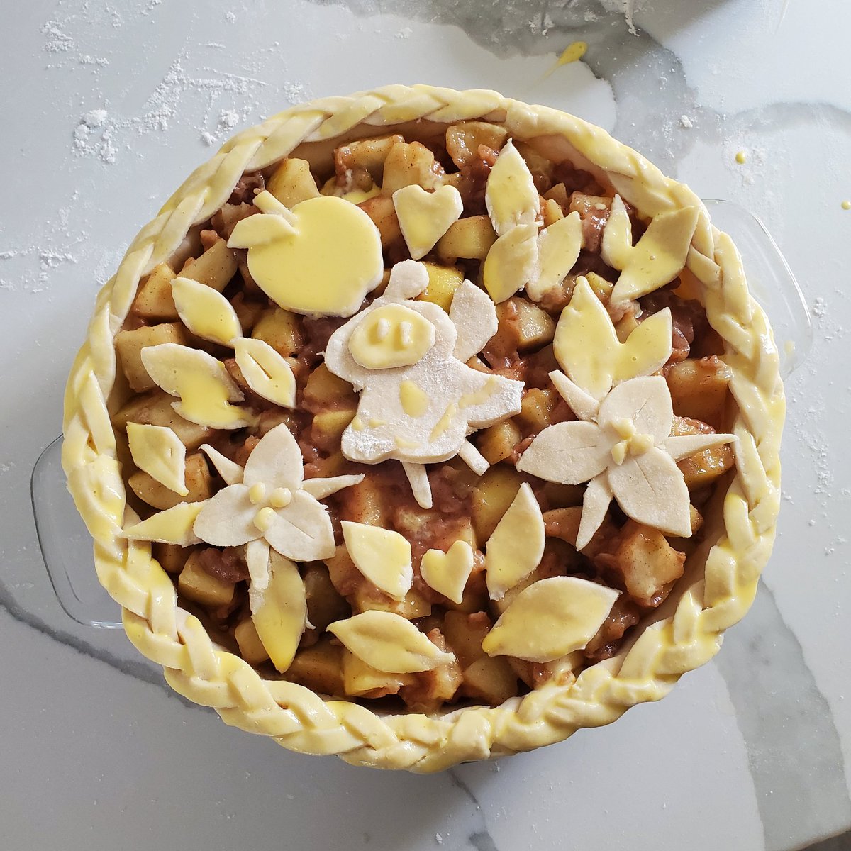 lolevercelle's tweet photo. happy birthday venti barbatos genshinimpact!!! i baked you (into) an apple pie  💚🍎🍃🎂 https://t.co/ecomQUMuOR