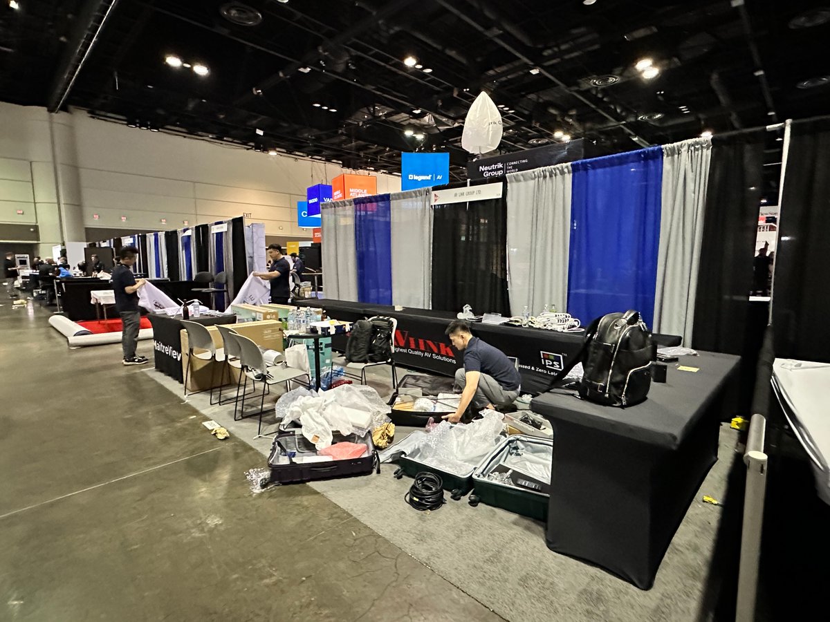 AVLinkGroup1's tweet photo. 【It's A Wrap at InfoComm】Thank you for coming and expect to see you next year or contact us at https://t.co/jjBWeYIwo7
#AVLINK #ProAV #avtechnology #avsolutions #avtweeps #HDMI #HDBASET #8K #4K #4K60 #HDBT3 #Extender #videoprocessor #infocomm https://t.co/2CSKCYVAFk