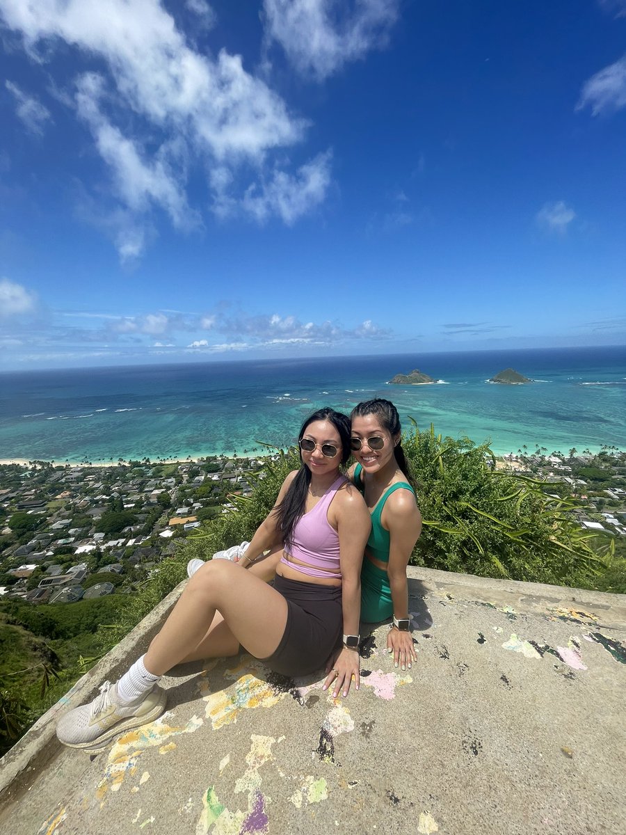 hulamari's tweet photo. Reminising on the blue waters &amp; missing my island girlies 🥺🌊💙 https://t.co/Aw3FvBIgix