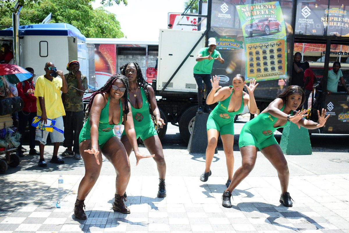 _su3_su3_'s tweet image. You could be drifting in the new Haval,  but you nuh buy no scratchaz 🥲 #SVLWheels #ScratchandWin #SupremeWheels #SupremeScratchaz