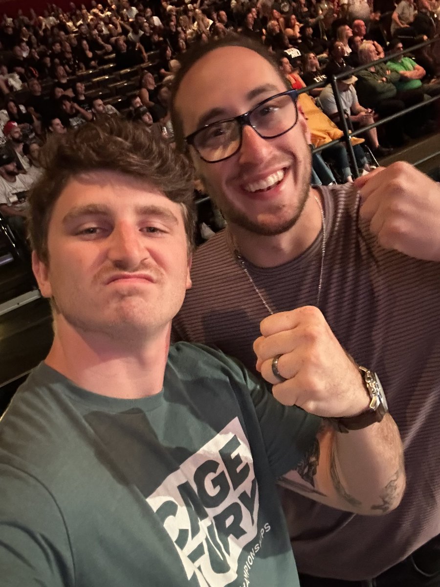 JakeNoecker's tweet photo. Just two young money makers 😤💰
@GuruScoutingMMA #CFFC120 https://t.co/RRe3v2UBAy