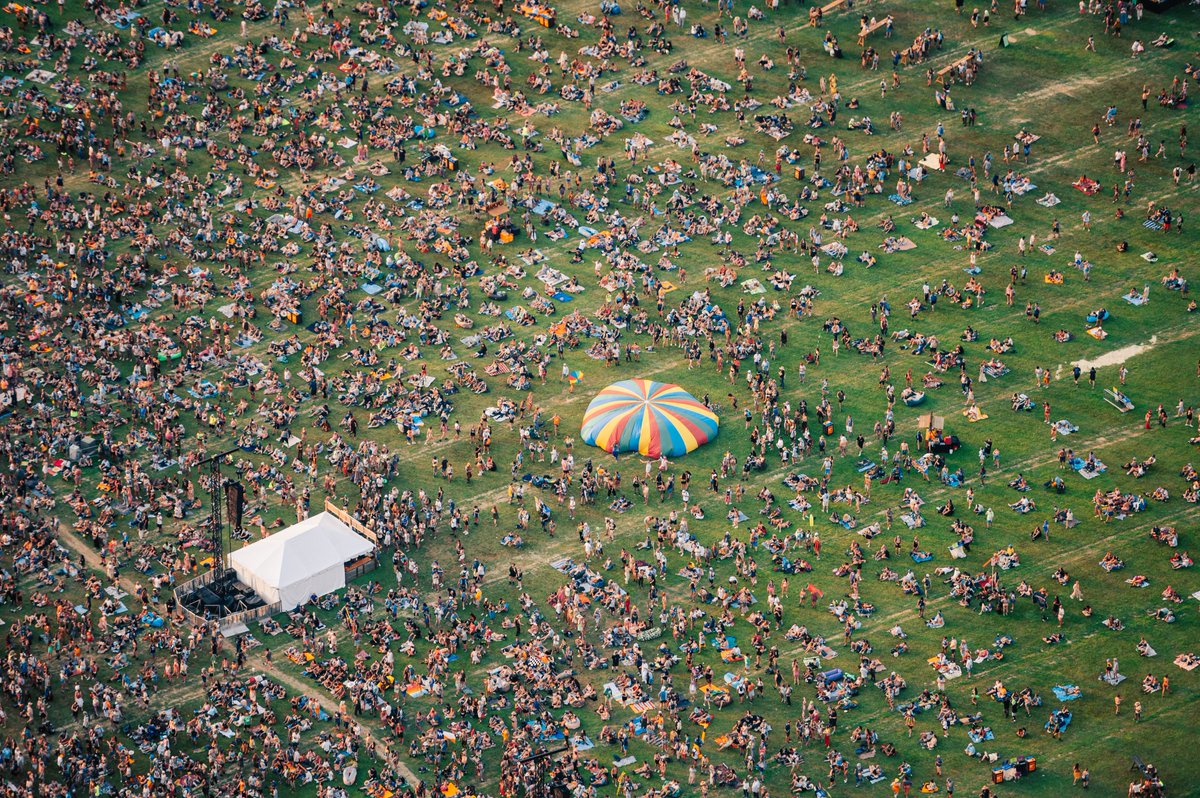 i spy a roo chute 😉🌈 <a href="/TheParachutePpl/">The Parachute People 🌈🪂🤘🏼</a>