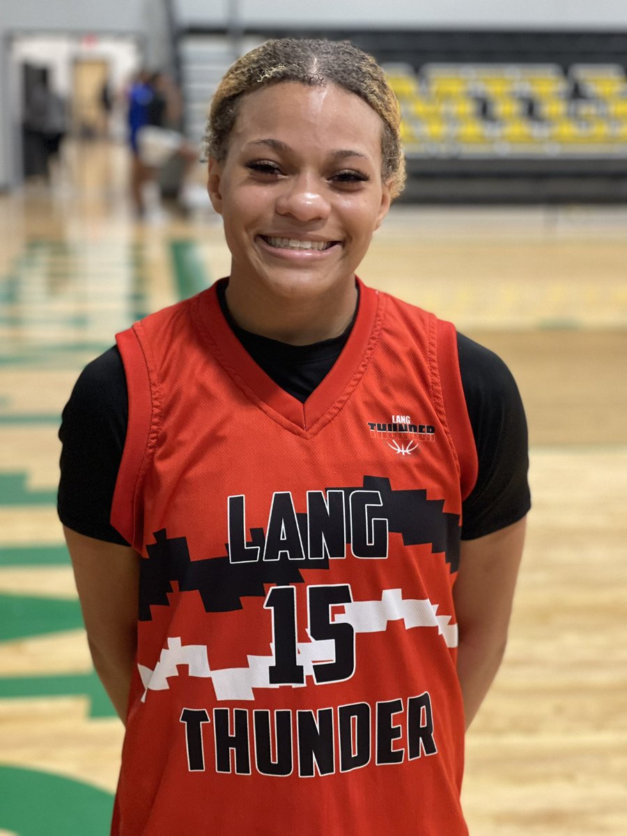 LangThunderGBB's tweet photo. 2024
#15 Jakayla Bunch - @Shsreddogbball 
#11 Hannah Moss - @farmingtonfast 
#23 SB Hardman - @FayBulldogsGBB 

All dogs!! Catch us at our last 2 ncaa events in July!! https://t.co/WmdhviNc4i