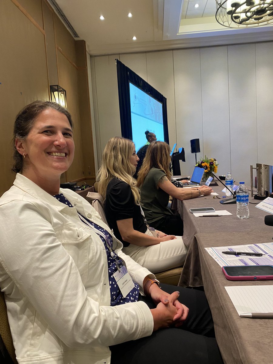 lznamie's tweet photo. So many incredible voices today @InWomenConf #InWomens15 honored to stand alongside @jaimie_meyer_md @LuzanJK @ariellehazi @Wendee0521 https://t.co/vETbQXL0cX