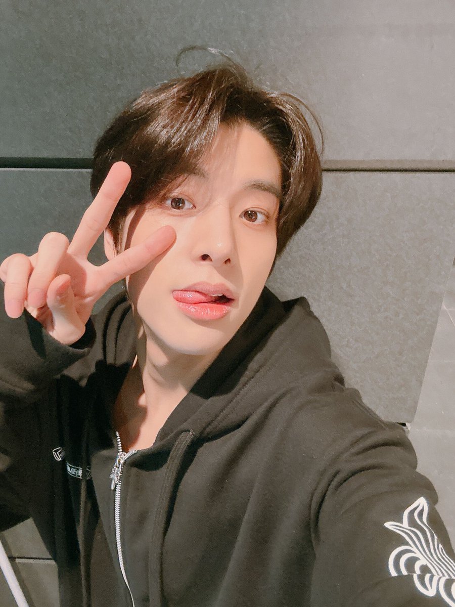 jakeuarchive's tweet photo. pada cakep bgt sii 😍💗 https://t.co/2AcjGEmdOe