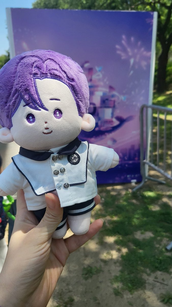 memisfree's tweet photo. 남준아누나가간다🥹🥹🥹🥹 https://t.co/0W2uxe0aKz