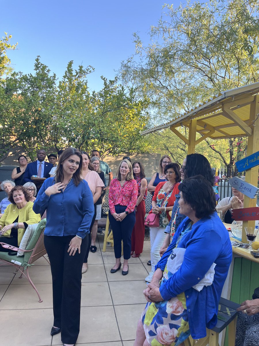 DianaLiv's tweet photo. I’m proud of the progressive women who are winning in Arizona on issues of social justice, climate and reproductive rights. My mayor Regina Romero, Attorney General Kris Mayes, and many other wonderful women in Tucson this evening. https://t.co/WUPwUDJh3s