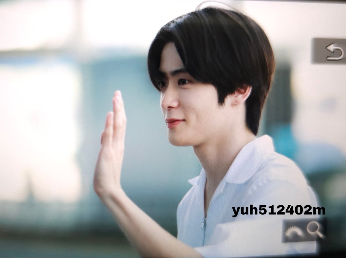 yuh512402m's tweet photo. 230617 ICN 재현
오늘 진짜 청순짱짱보이
#재현 #NCT127 #JAEHYUN https://t.co/wxRhcfz6OZ