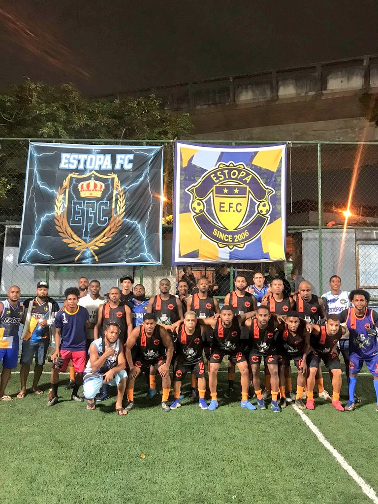 estopa_c's tweet photo. PRA COMEÇARMOS BEM! 🇺🇦

Fim de jogo na ARENA BEIRA RIO! A nossa equipe venceu a equipe do AMIZADE no placar de 4 a 1 e começa o campeonato de VETERANOS com o pé direito. VAAAMOOOS!

#ESTOPAATEOFINAL 💪🏾😡 https://t.co/R7evEomfF7