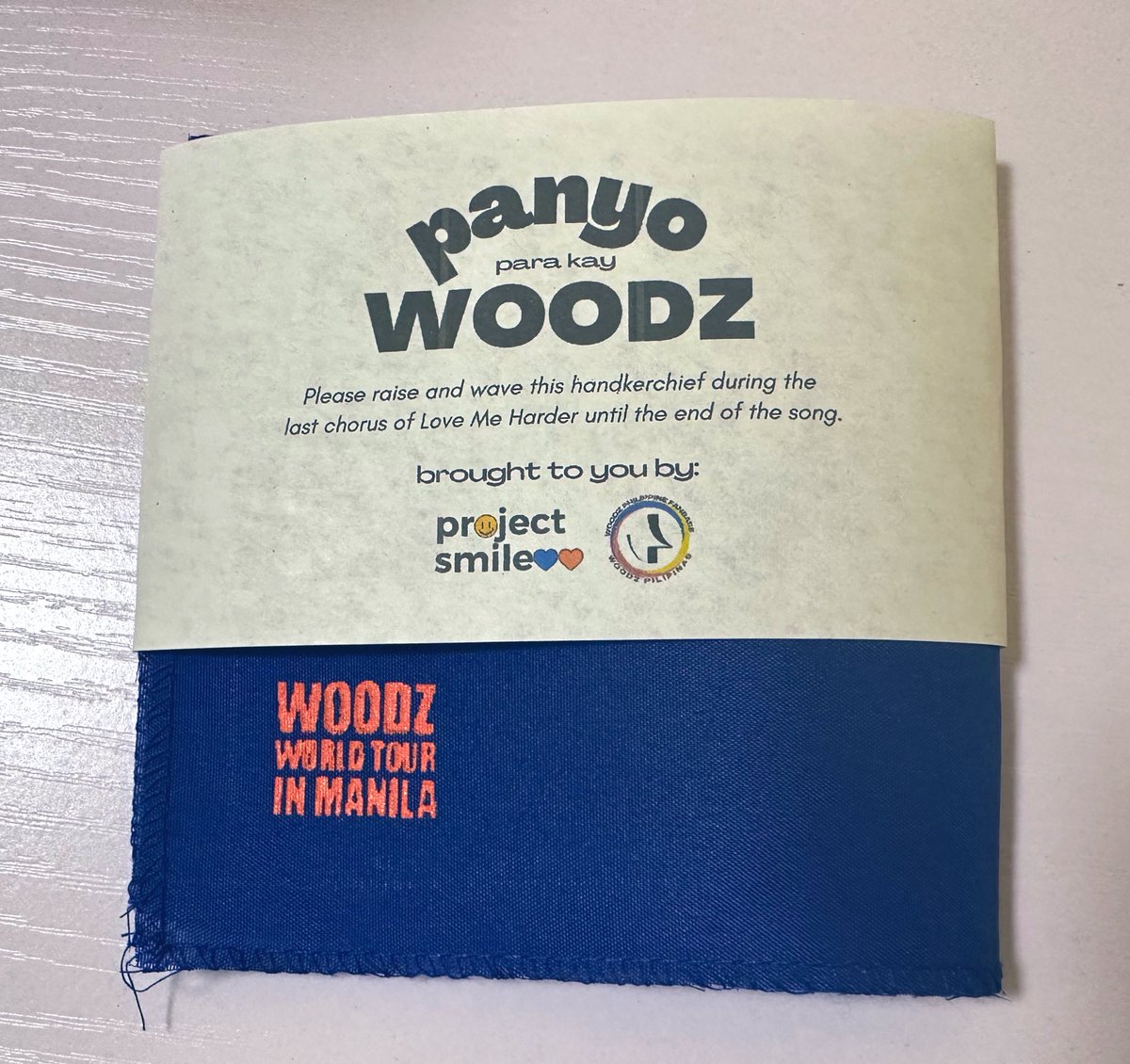 smilesforwoodz's tweet photo. 🧡OO-LI IN MANILA💙
— Project Smile CSY x Woodz Pilipinas
(Woodz in Manila Fan Project)
Pulp staff will be giving the handkerchiefs together with the banners in the strapping area. Please remember to dispose of trash properly. 😉
#SmilesForWOODZ #WOODZinMNL https://t.co/eYRsEvFjHe