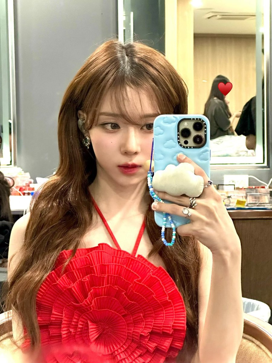 🌹🌹 ( @abzgirlxwinter )