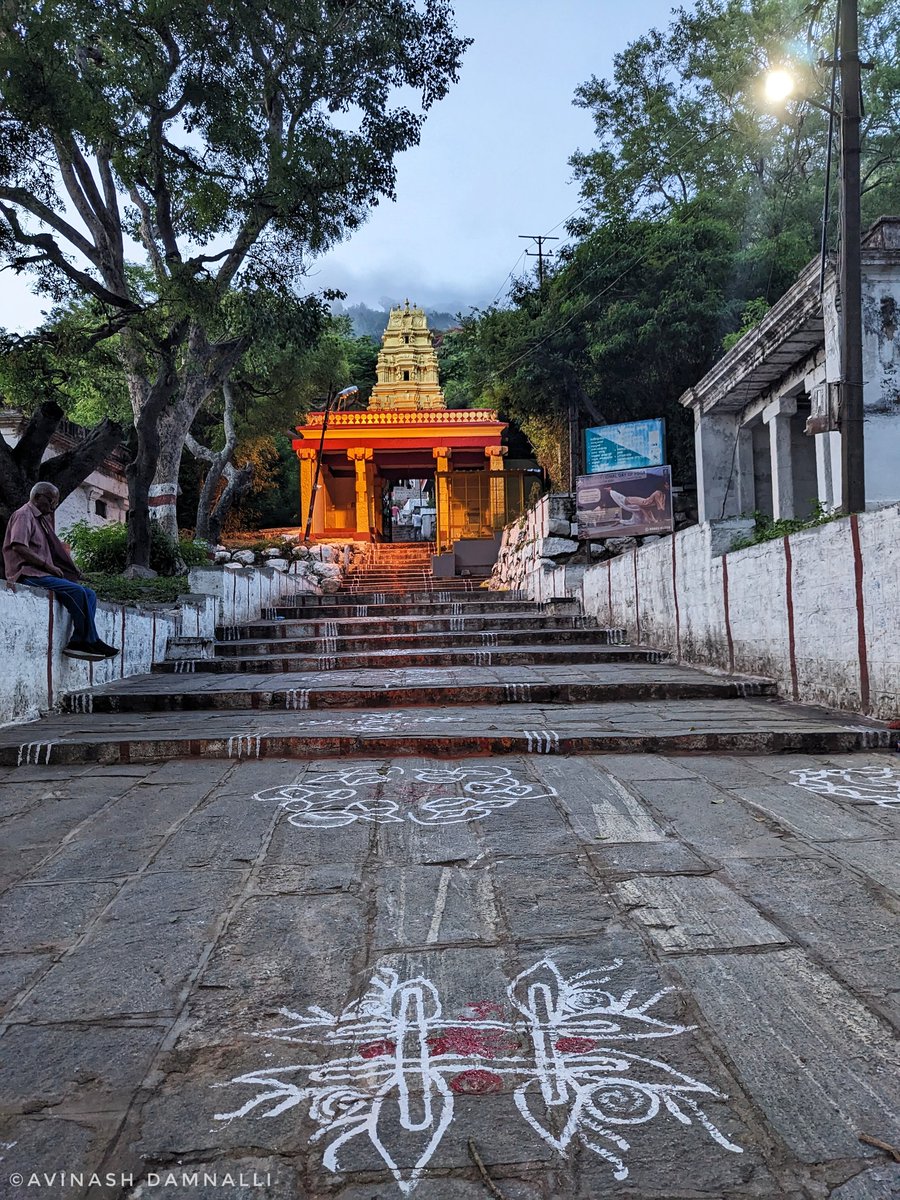 Rangoli. #streetsofmysuru 

#mysuru #mysore #chamundihill