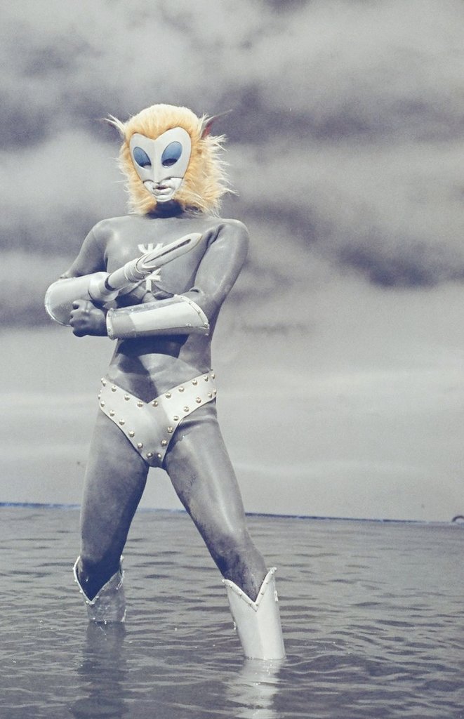 ウルトラマンレオ よりサーベル暴君 ＃マグマ星人。 獅子座L77星を壊滅