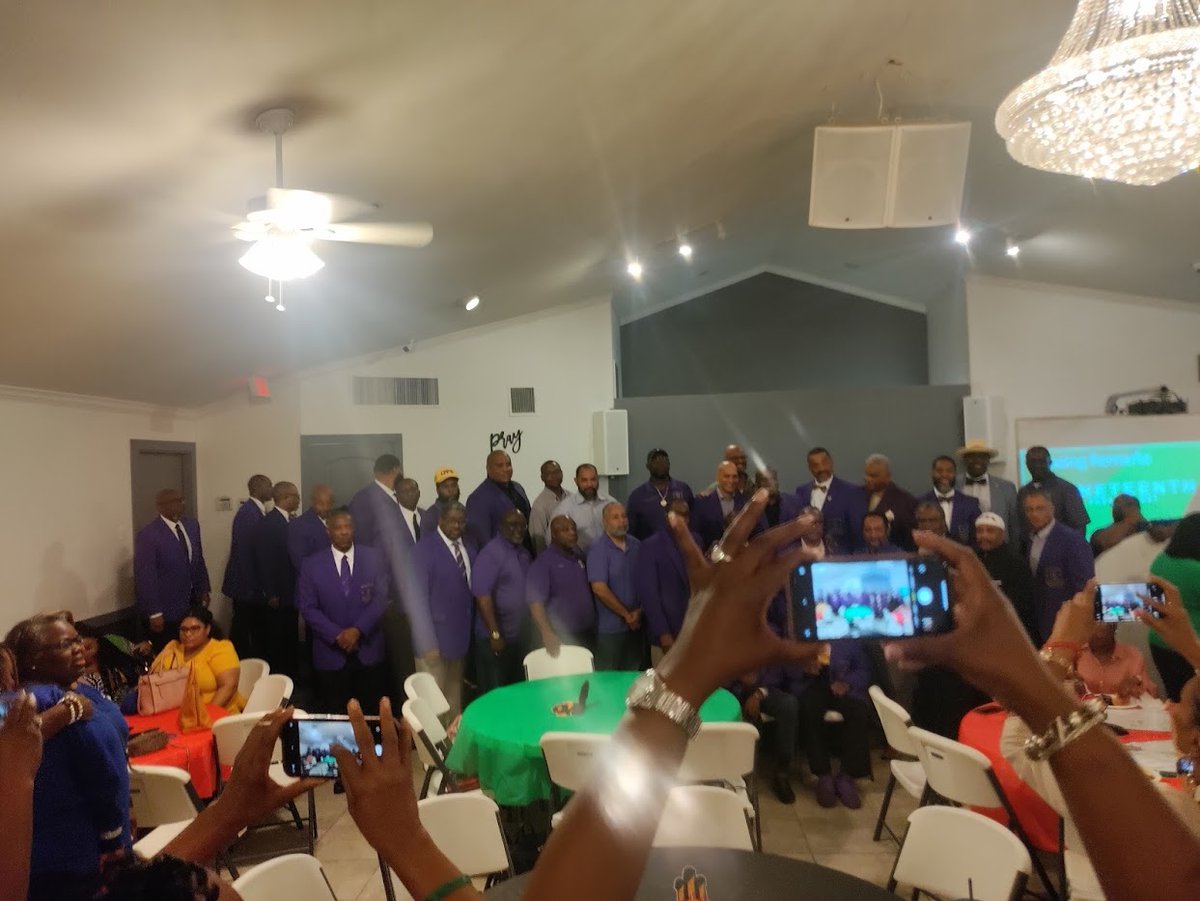 We think there was approximately 1,911 men of Omega Psi Phi Fraternity, Inc. present at the last Houston NPHC meeting for the 2022-2023 membership year!!!
.
.

#WeAreHoustonNPHC #HoustonNPHC1958 #WeAreGreater #D9 #UnitedInGreekdom #OmegaPsiPhi #LotsOfPurple