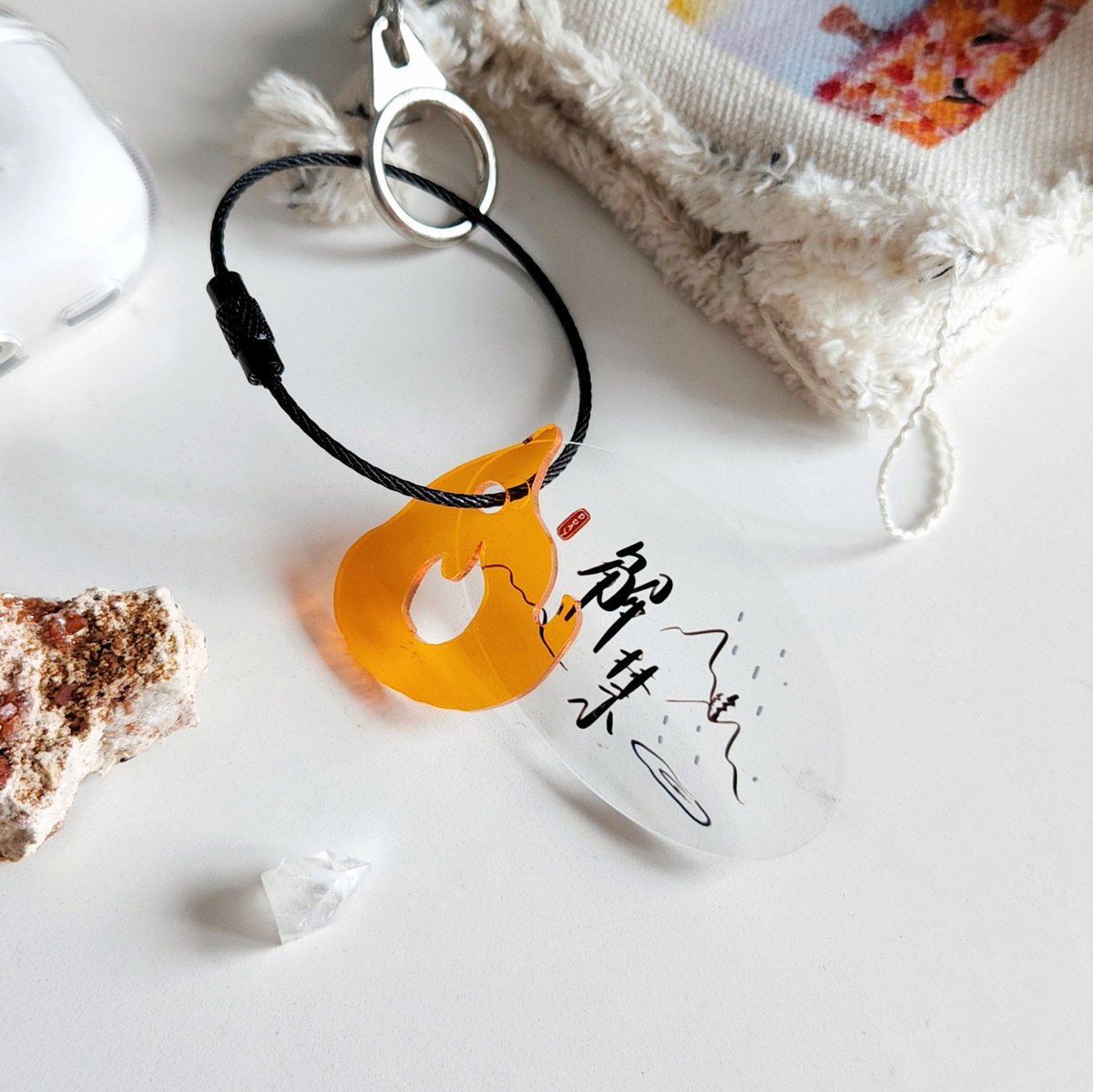 [D-Day FS❤️‍🔥] 

🍊 Tangerine &amp; haegeum keyrings, stamp stickers, shadow paperclips!! 🍊

Giving out on D2 &amp; D3 ~ 
To purchase &amp; collect on D3, dm me!! Shop: yooenomel.bigcartel.com 🧡✨️ 

To claim:
1) Follow me on twt/ig
2) RT this tweet 

#SUGA_AGUSTD_TOUR_in_SINGAPORE