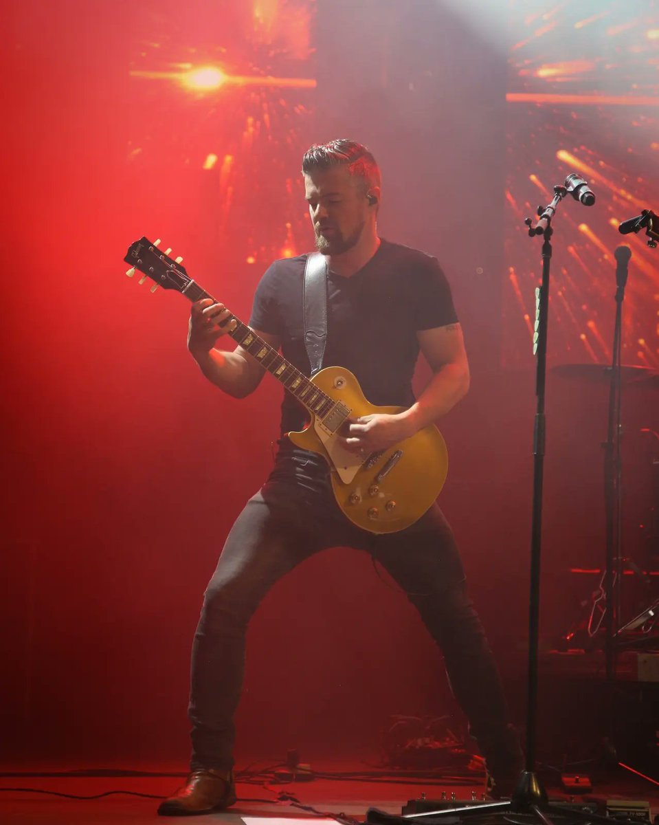 Q107 Toronto tweet media