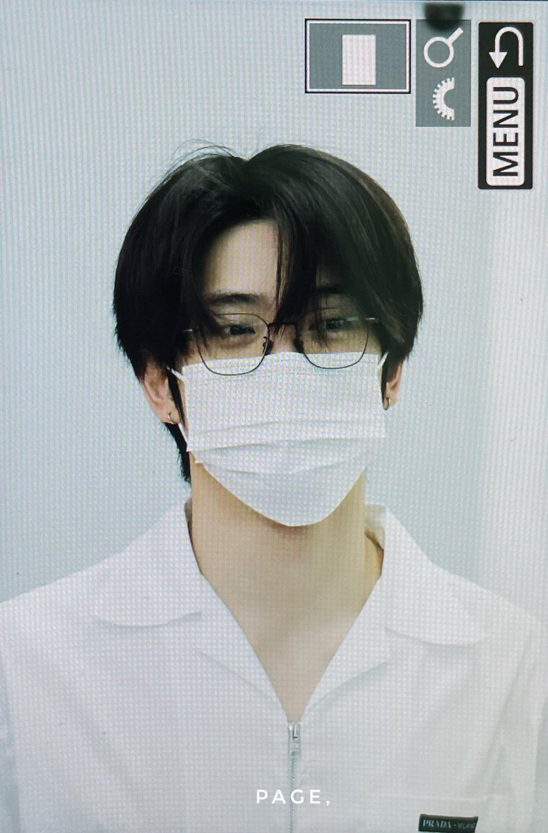 page_0214's tweet photo. 230617 ICN 

재현이 안경👓👓

#재현 #JAEHYUN #ジェヒョン #윤오 #YUNO #NCT #NCT127 #PradaSS24 #JaehyunForMFW @Prada https://t.co/1aH0dlsjIH