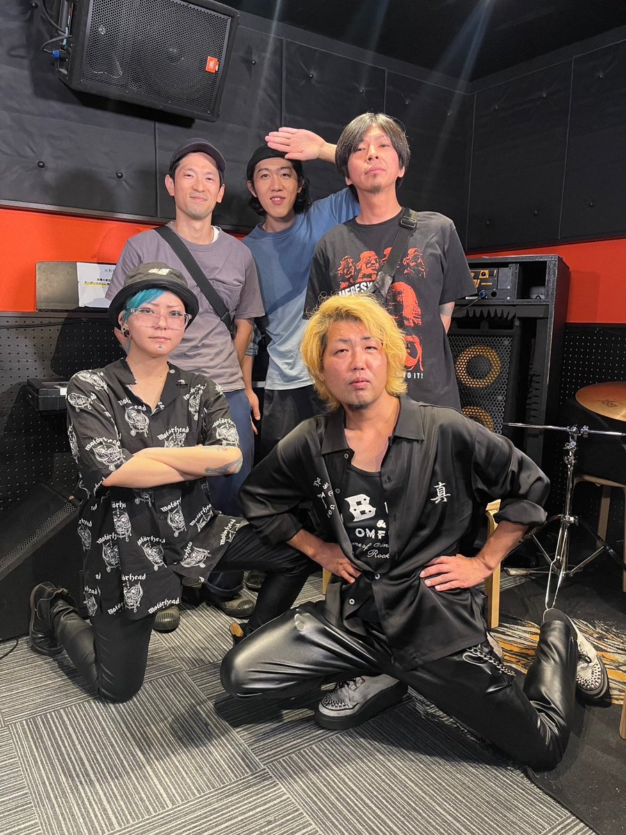 BURSTCITYRADIO's tweet photo. 今回の放送は、当番組のパーソナリティの極楽が発足した「HAIBOKU RECORS」から「NUI」が登場！
「呂布カルマ」や「PRIMAL from MSC」とコラボした経緯や「NUI」の気になる実態に迫る…！

#crossfm
#BURSTCITYRADIO
#バーストシティレディオ
#深夜音楽番組

#NUI
#極楽
#カラシマアヤカ https://t.co/DrPNgajFGM