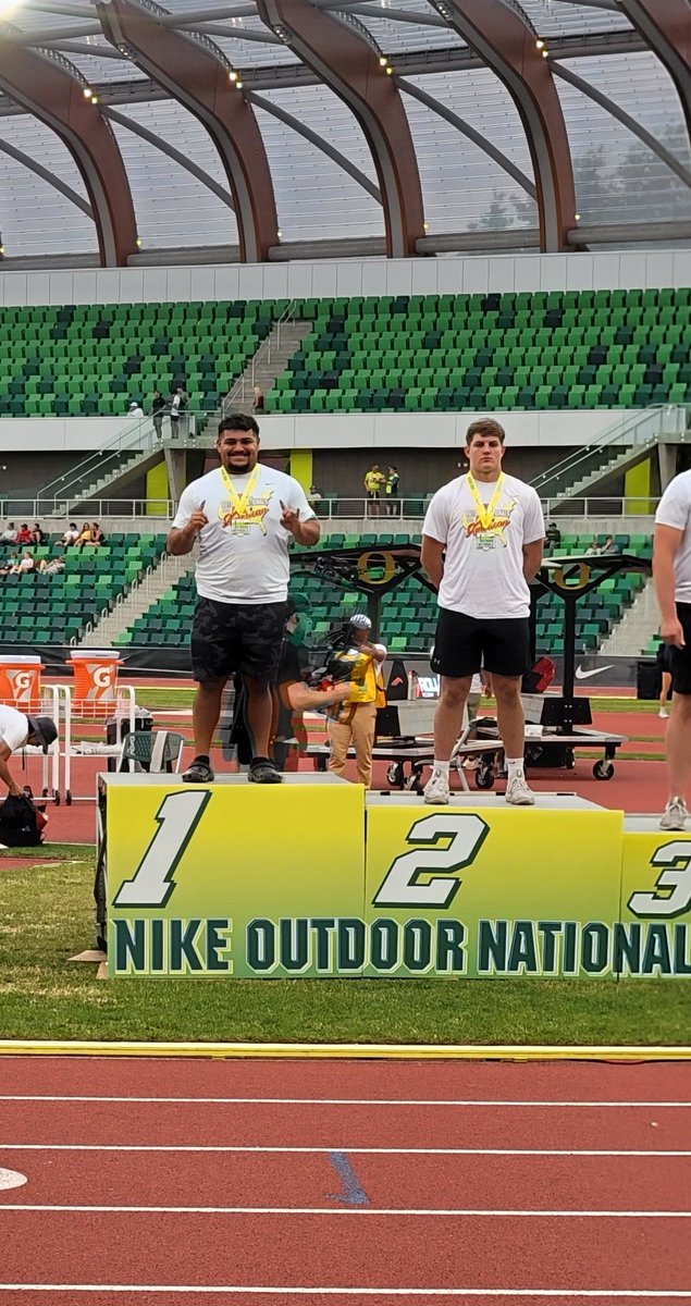 Your Nike Nationals Champion. Keeping us on the edge of our seats till the last throw. 65'11
#TeamPinones #Nike #Champ #PinonesbrostakeoverOregon @ArriolaSuzette @CoachRodz @ECISDtweets