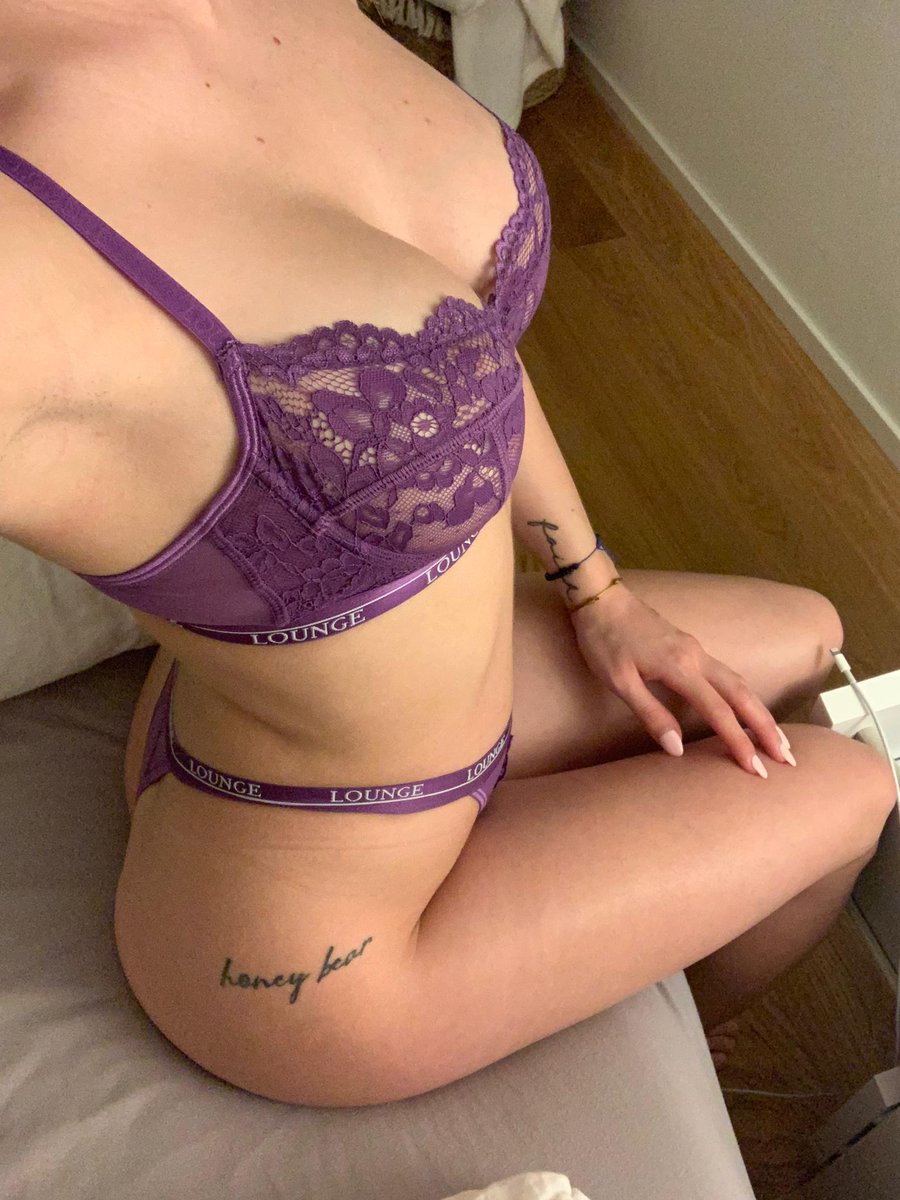 ChloeBrielle192's tweet photo. @SexyManager99x imagine you wake up to this ;) https://t.co/wj6xipWg7J