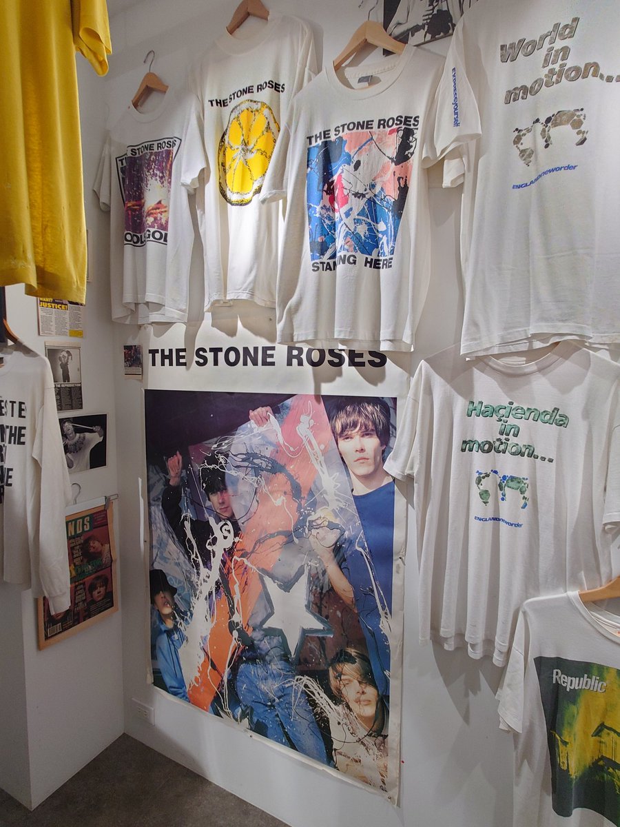 teeecup620's tweet photo. 井出靖さんのGrand Galleryの"WORN OUT: AN ARCHIVE OF MANCHESTER"展、そのままFactory Recordsの変遷のような80's初期のPostPunkから90'sのThe Haçiendaを発火点とするMadchester～BritPopまでのマンチェスターシーンをヴィンテージTシャツや貴重なメモラビリアで回顧する内容に圧倒されてしまった。 https://t.co/tASWKEJhxL