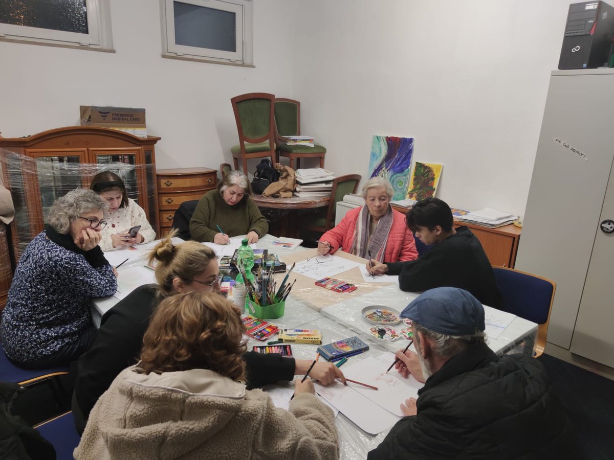 Liebe Kunstler*innen,  💥 ACHTUNG 💥 

Wir suchen ab August neue Workshopleiter*innen für unsere kreativen Workshops in Porz: Melde dich gerne bei uns unter vielfalt@solibund.de!

Jedes Angebot ist willkommen, lass uns zusammen darüber reden!