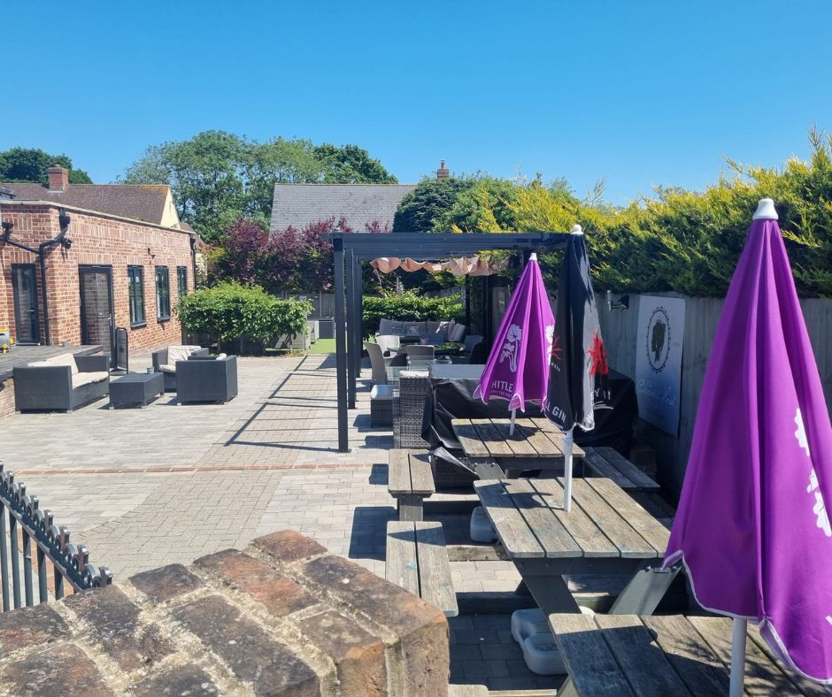 Soak up the sunshine in our lovely pub garden – the perfect spot for a drink or meal…

#BeerGarden #ChildFriendly #PubFood #Pub #WestBergholt #Essex