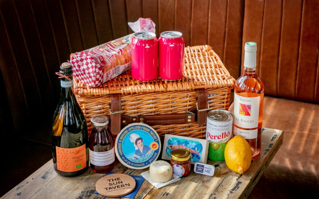 Celebrate #NationalPicnicWeek in style with one of these ready-made boxes ow.ly/tZI750OPvxL