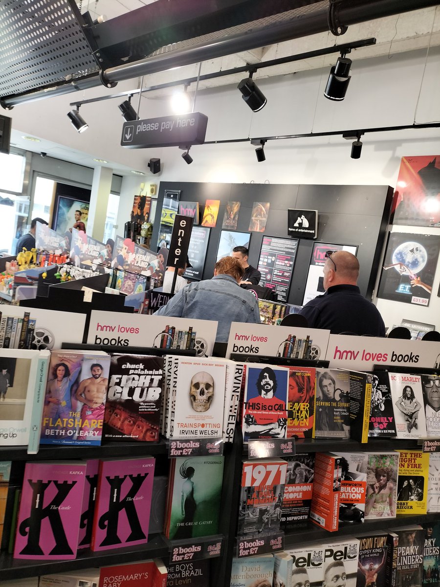 Some happy collectors this morning #hmvLovesVinyl